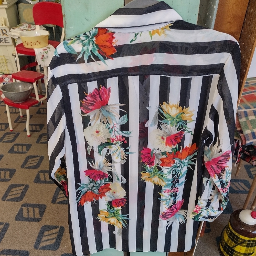 Like New Black and White Stiped, Floral Pattern Blouse - Picture 4 of 9